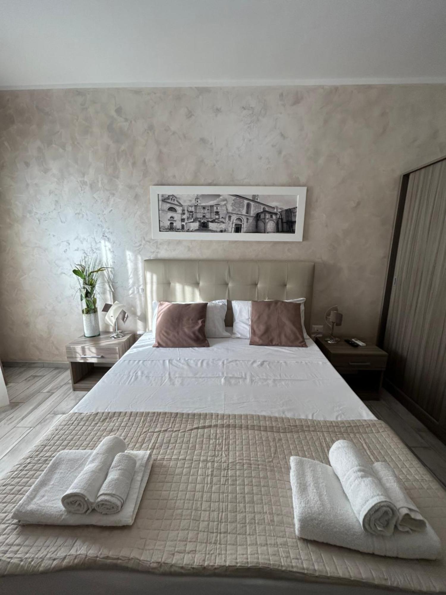 B&B Napoli Centrale N 74 Bagian luar foto