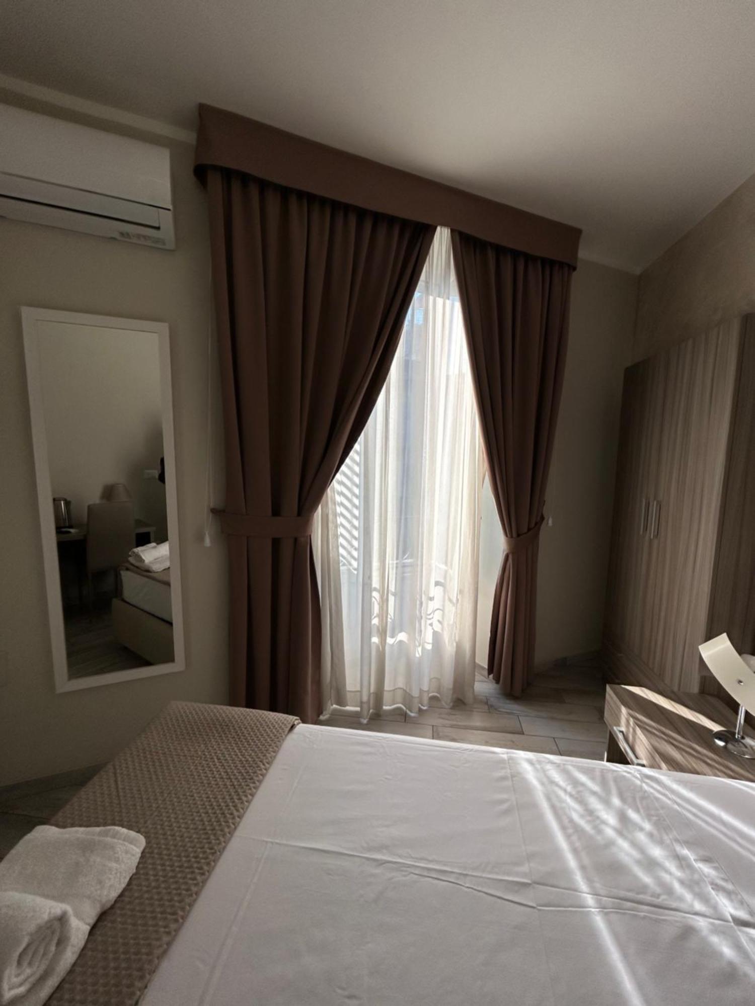 B&B Napoli Centrale N 74 Bagian luar foto