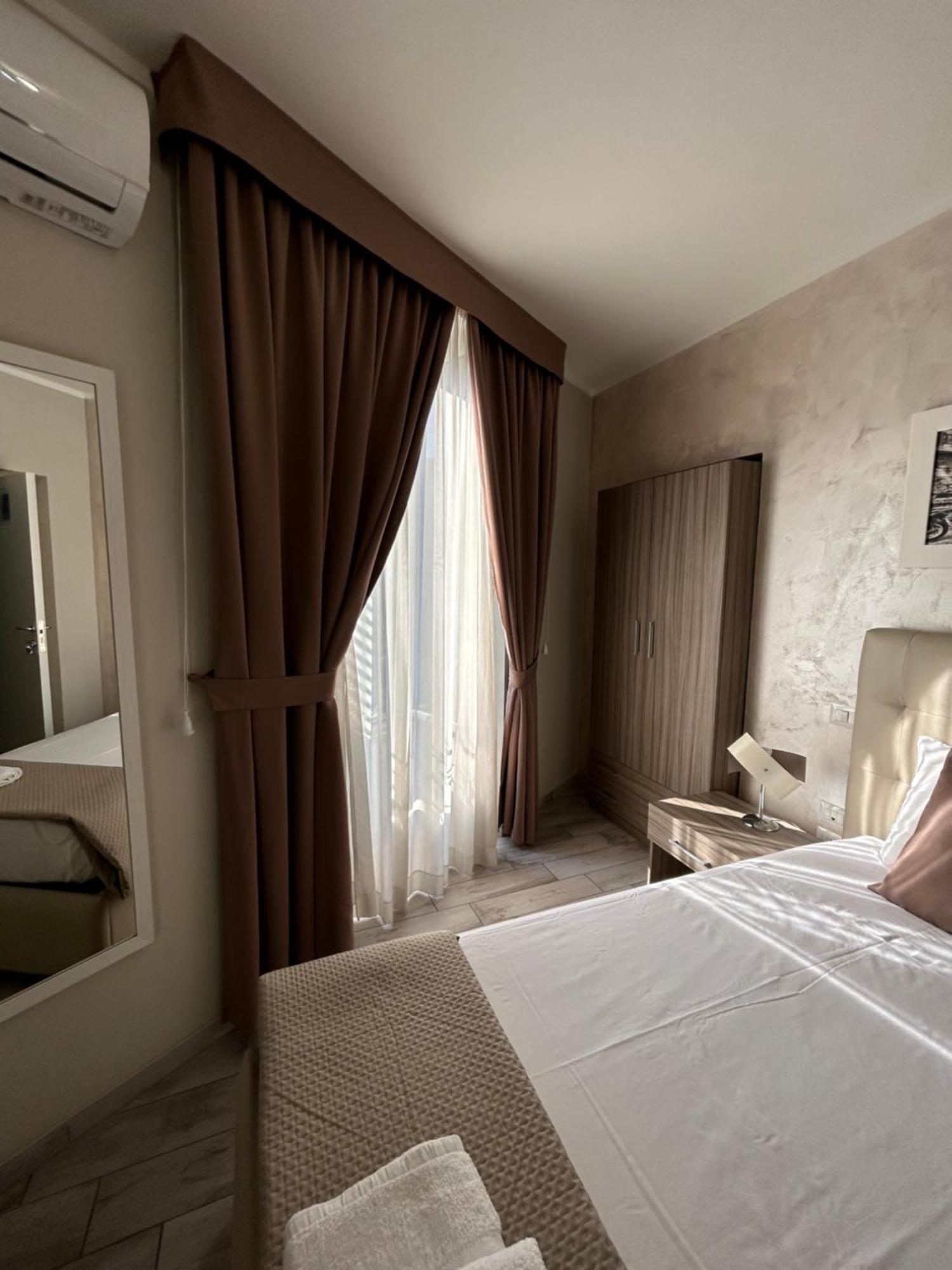 B&B Napoli Centrale N 74 Bagian luar foto