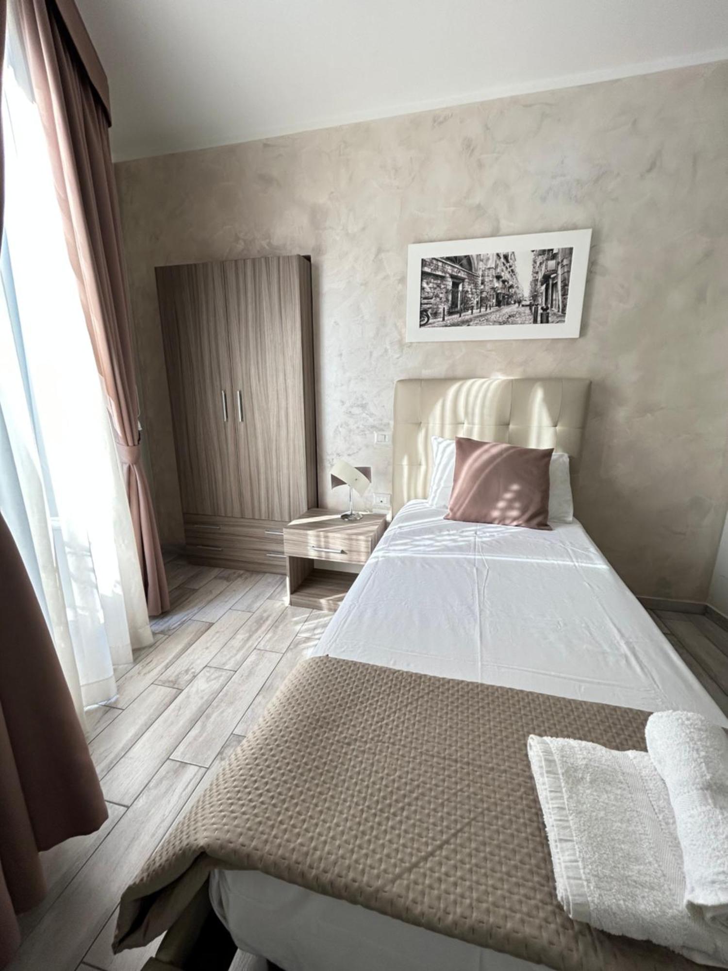 B&B Napoli Centrale N 74 Bagian luar foto