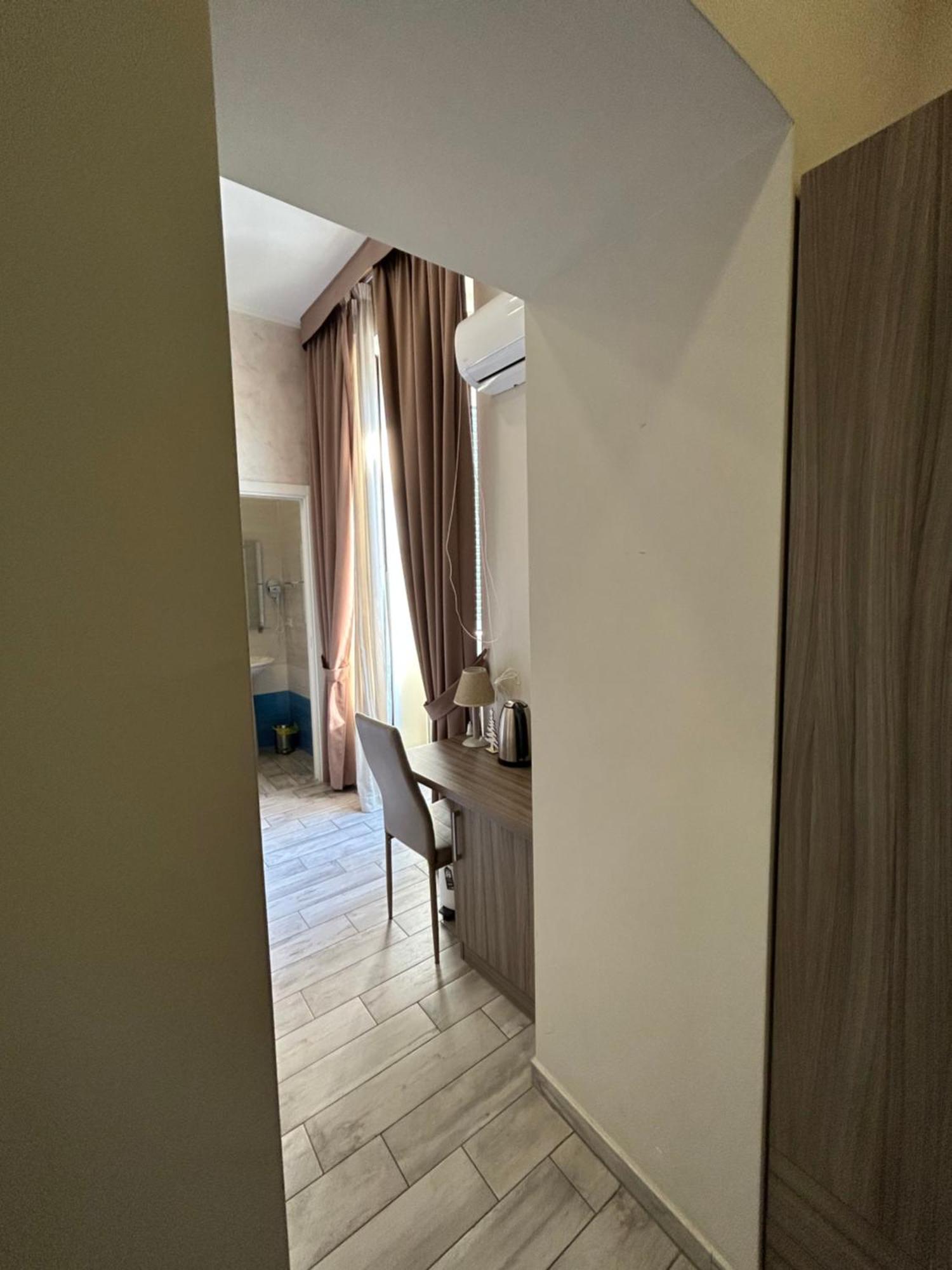 B&B Napoli Centrale N 74 Bagian luar foto