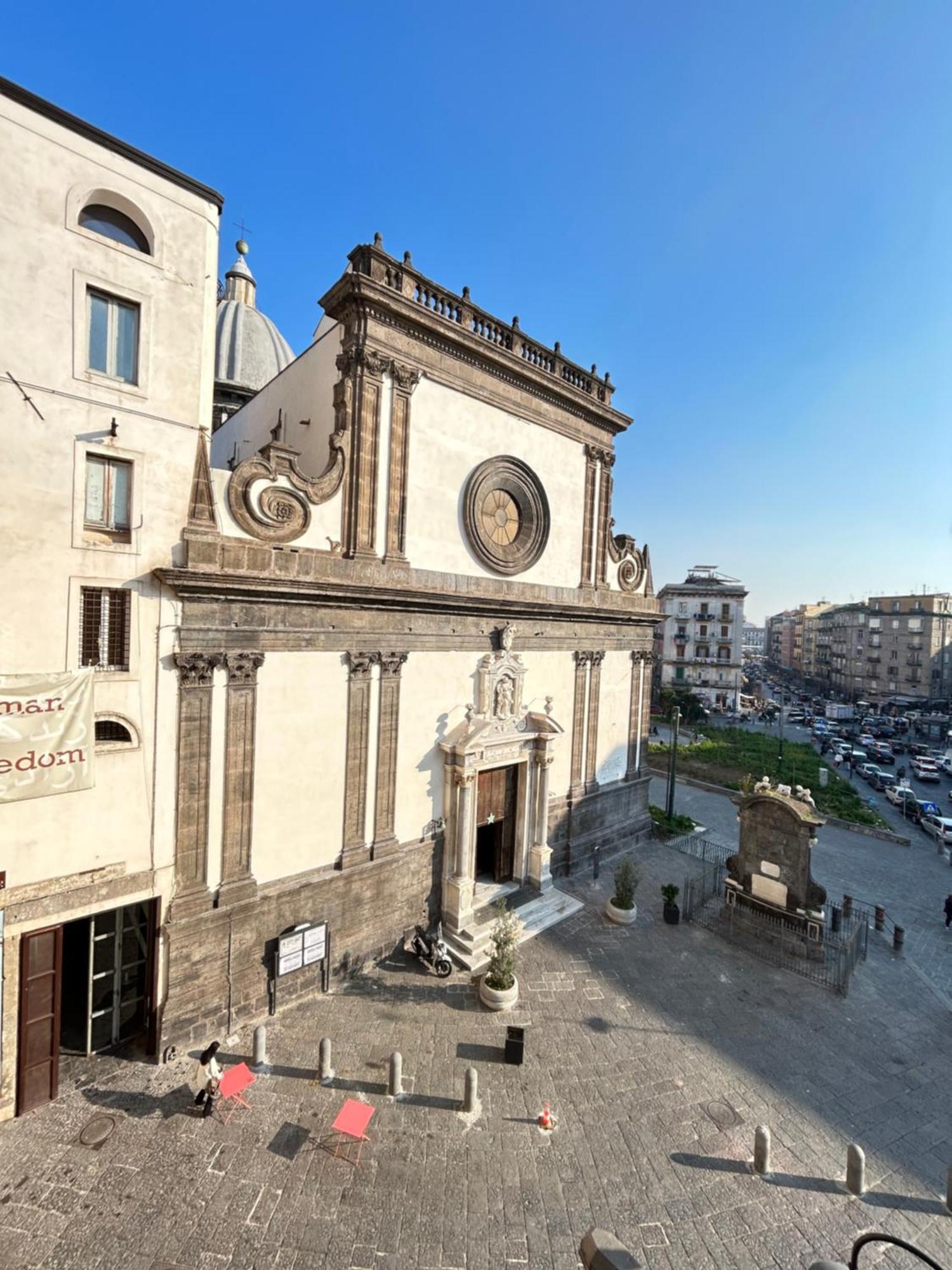 B&B Napoli Centrale N 74 Bagian luar foto